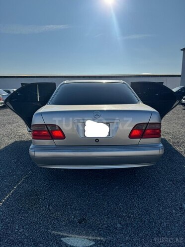 Mercedes E 240 2001, 342,000 km - 2.4 л - Bərdə