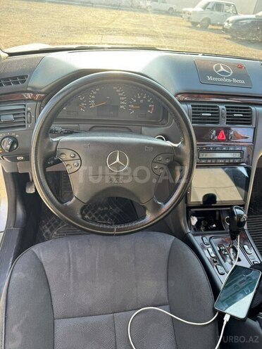 Mercedes E 240 2001, 342,000 km - 2.4 л - Bərdə