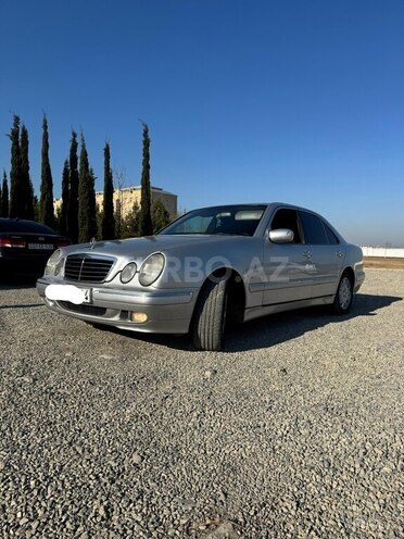 Mercedes E 240 2001, 342,000 km - 2.4 л - Bərdə