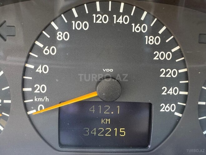 Mercedes E 240 2001, 342,000 km - 2.4 л - Bərdə