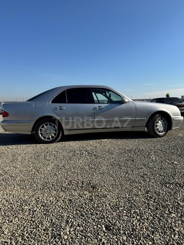 Mercedes E 240 2001, 342,000 km - 2.4 л - Bərdə