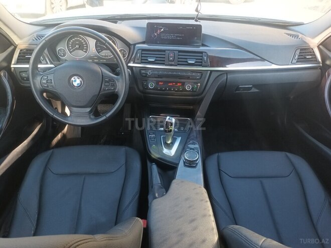 BMW 320-3