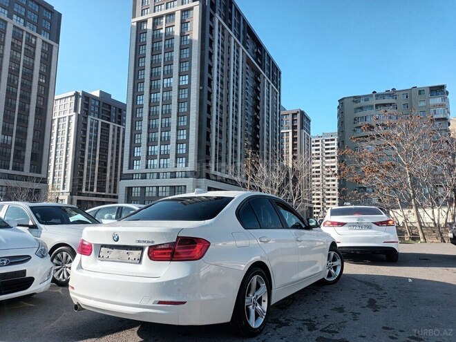 BMW 320-2