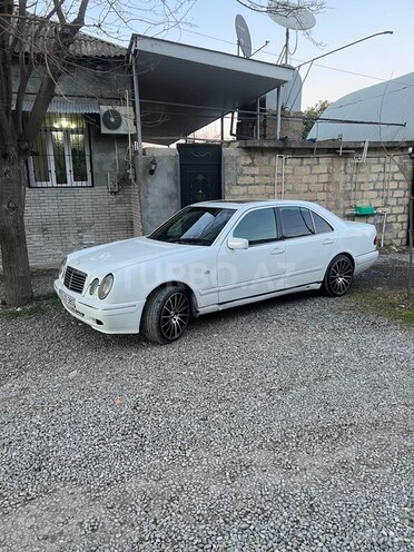 Mercedes E 300 d 1995, 450,000 km - 3.0 l - Yevlax