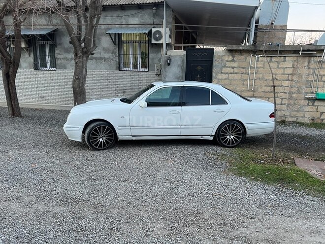 Mercedes E 300 d 1995, 450,000 km - 3.0 l - Yevlax