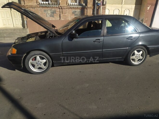 Mercedes C 180 1995, 900,000 km - 1.8 л - Gəncə