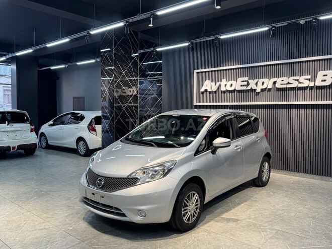 Nissan Note-7