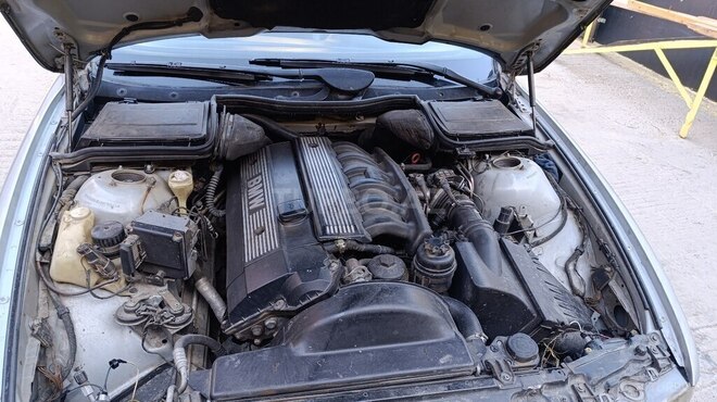 BMW 523 1996, 350,000 km - 2.5 l - Gəncə
