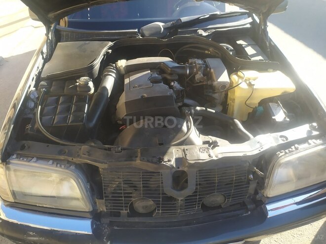 Mercedes C 180 1995, 900,000 km - 1.8 л - Gəncə