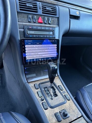 Mercedes E 220 d 2001, 300,000 km - 2.2 l - Bakı