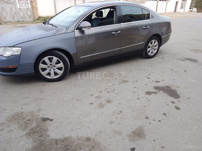 Volkswagen Passat 2005, 200,000 km - 2.0 l - Gəncə