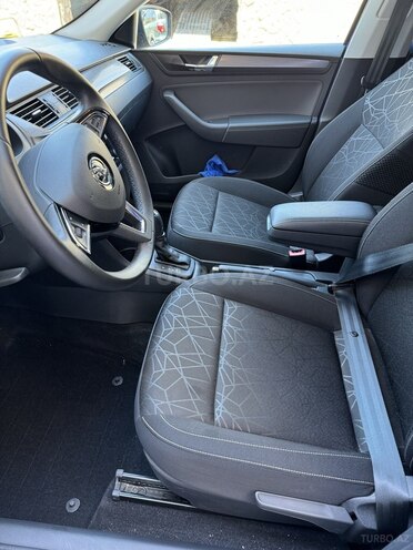 Skoda Rapid 2019, 33,000 km - 1.6 л - Bakı