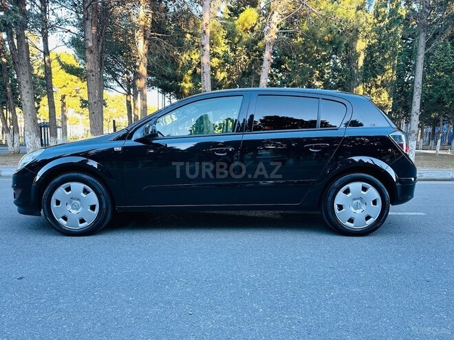 Opel Astra 2009, 235,000 km - 1.4 l - Bakı