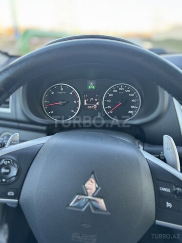 Mitsubishi L200 2016, 168,759 km - 2.5 l - Bakı