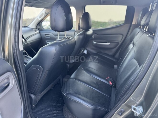 Mitsubishi L200 2016, 168,759 km - 2.5 l - Bakı