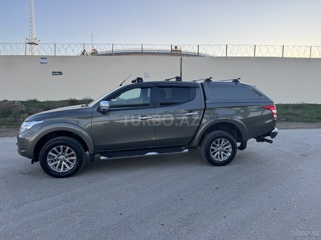 Mitsubishi L200 2016, 168,759 km - 2.5 l - Bakı