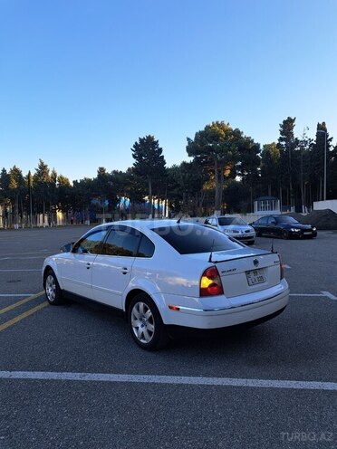 Volkswagen Passat 2004, 236,540 km - 1.8 l - Sumqayıt