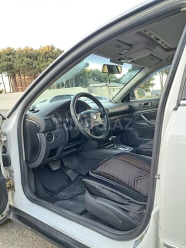 Volkswagen Passat 2004, 236,540 km - 1.8 l - Sumqayıt