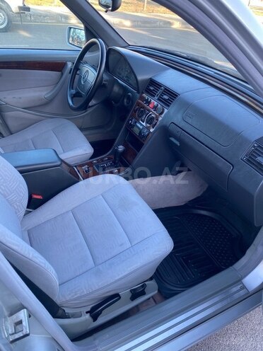 Mercedes C 240 1997, 220,500 km - 2.4 l - Ağdaş