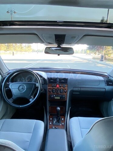 Mercedes C 240 1997, 220,500 km - 2.4 l - Ağdaş