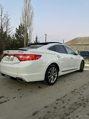 Hyundai Grandeur 2015, 179,500 km - 2.2 л - Bakı