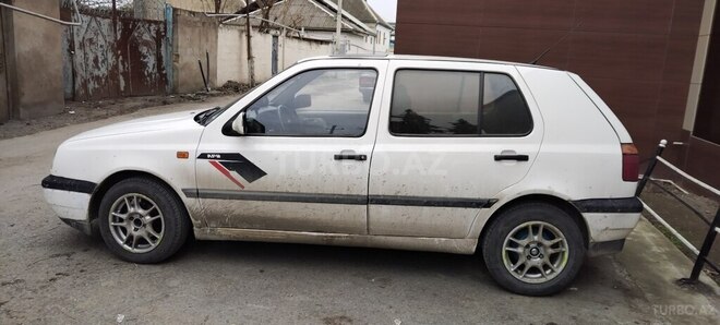 Volkswagen Golf 1993, 278,963 km - 1.4 l - Kürdəmir