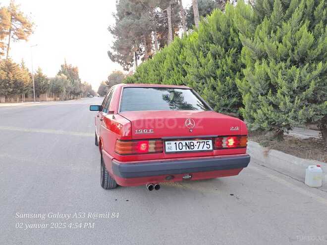 Mercedes 190 1993, 666,000 km - 2.0 л - Salyan
