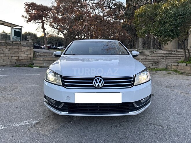 Volkswagen Passat 2014, 224,000 km - 1.8 л - Bakı