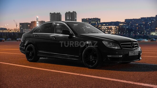 Mercedes C 300 4MATIC 2008, 330,000 km - 3.0 л - Bakı