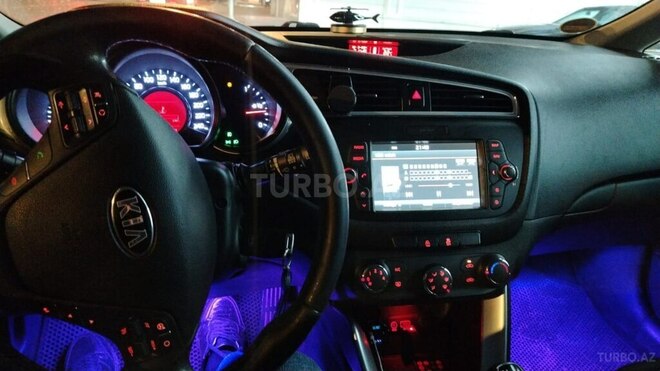 Kia Ceed 2015, 295,000 km - 1.6 l - Bakı