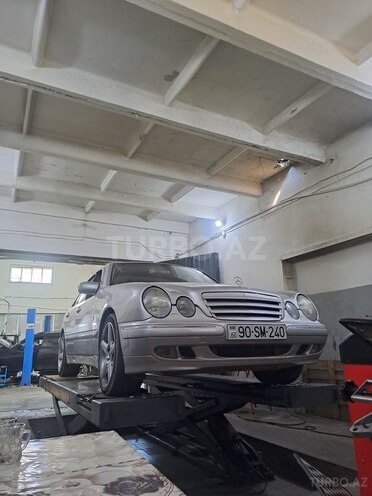 Mercedes E 240 2002, 252,500 km - 2.6 l - Bakı