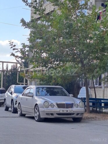 Mercedes E 240 2002, 252,500 km - 2.6 l - Bakı