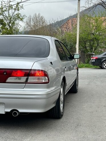 Nissan Maxima 1999, 300,000 km - 3.0 l - Qax