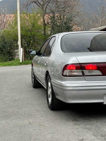 Nissan Maxima 1999, 300,000 km - 3.0 l - Qax
