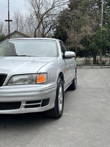 Nissan Maxima 1999, 300,000 km - 3.0 l - Qax