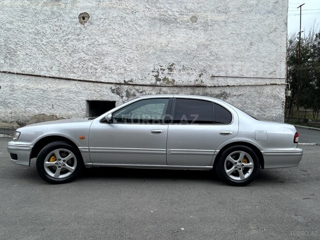 Nissan Maxima 1999, 300,000 km - 3.0 l - Qax
