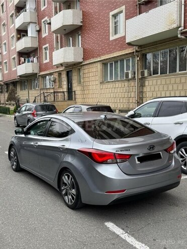 Hyundai Elantra 2015, 160,000 km - 1.8 л - Sabirabad