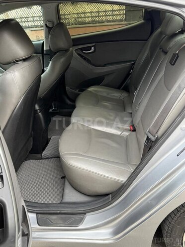 Hyundai Elantra 2015, 160,000 km - 1.8 л - Sabirabad