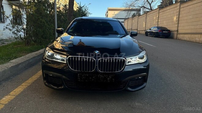 BMW 730 2018, 266,720 km - 3.0 л - Bakı