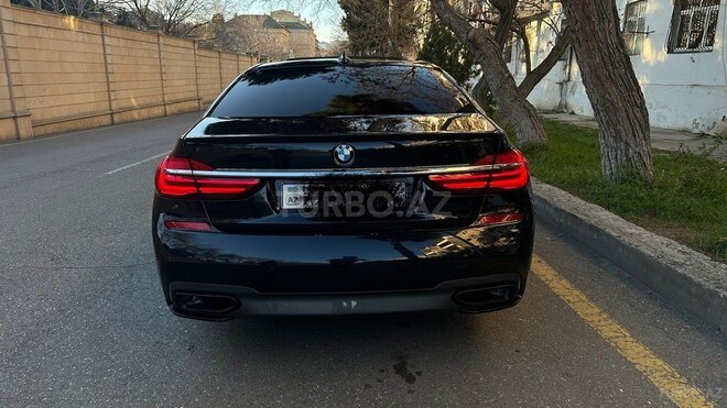 BMW 730 2018, 266,720 km - 3.0 л - Bakı