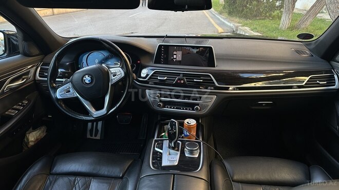 BMW 730 2018, 266,720 km - 3.0 л - Bakı