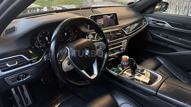 BMW 730 2018, 266,720 km - 3.0 л - Bakı
