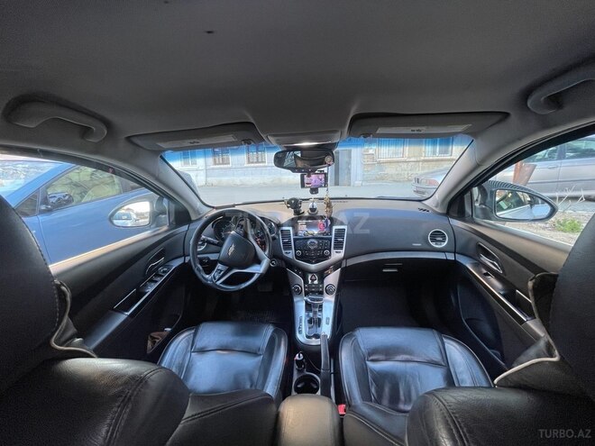 Chevrolet Cruze-11