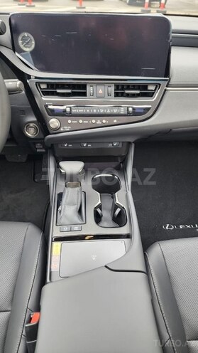 Lexus ES 300h 2024, 0 km - 2.5 l - Bakı