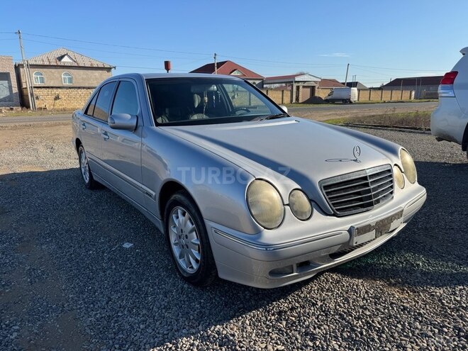 Mercedes E 240 2001, 345,167 km - 2.4 л - Bakı