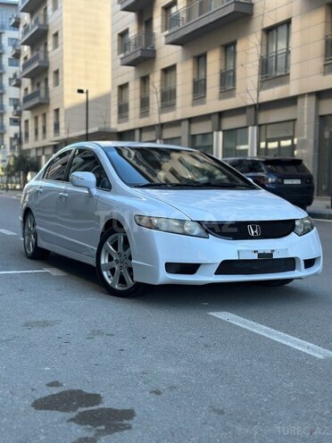 Honda Civic 2010, 305,000 km - 1.3 л - Bakı