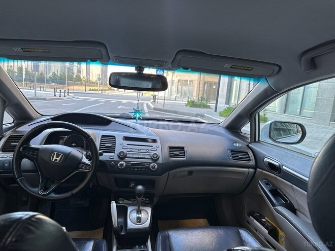 Honda Civic 2010, 305,000 km - 1.3 л - Bakı