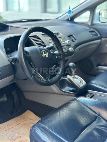 Honda Civic 2010, 305,000 km - 1.3 л - Bakı