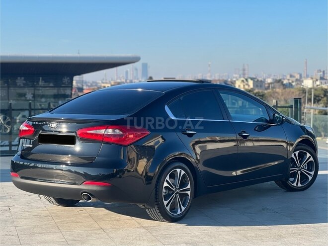 Kia Cerato-5