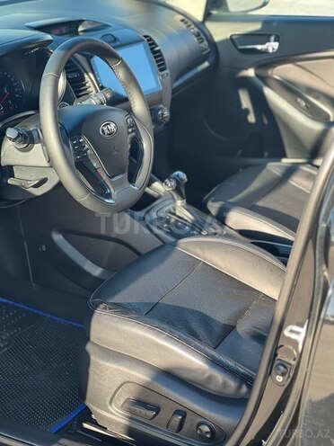 Kia Cerato-9